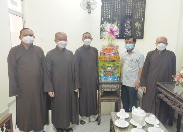 H.Cái Bè: Ban Trị sự Phật giáo huyện thăm và chúc Tết lãnh đạo Chính quyền địa phương