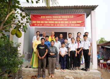  Tiền Giang: Đại đức Trụ trì chùa Bình Linh tổ chức bàn giao nhà tình thương