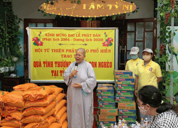 Tiền Giang: Phân ban Ni giới tỉnh tổ chức nhiều chương trình Từ thiện đón mừng Phật đản PL.2564