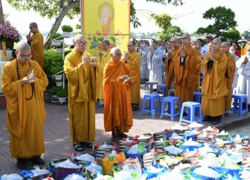 Tiền Giang: Ban Trị sự Phật giáo tỉnh tổ thức Pháp hội Phóng sanh nhân dịp Kính mừng Đại lễ Phật Đản PL.2567