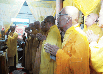 H.Gò Công Tây: Thường trực Ban Trị sự Phật giáo các huyện Kính viếng Tang lễ cố Thượng tọa Thích Thiện Nhuận
