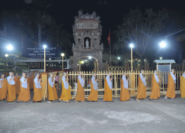 Tiền Giang: Đêm Hoa Đăng Vía Đức Phật A Di Đà Năm 2019 Tại Chùa Vĩnh Tràng