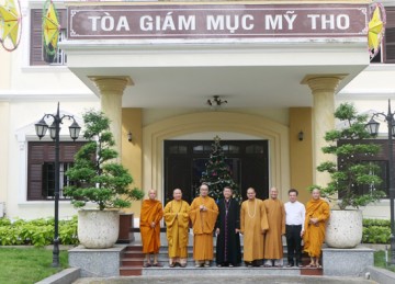 Tiền Giang: Thường trực Ban Trị sự Phật giáo tỉnh Chúc mừng lễ Giáng sinh năm 2022