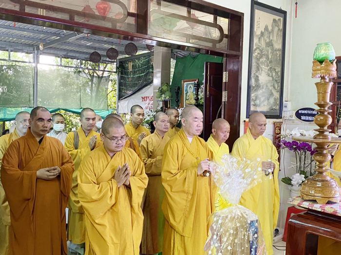 Tiền Giang: Ban Trị sự Phật giáo tỉnh viếng Lễ tang thân phụ của Đại đức Thích Như Tùng