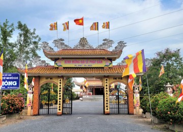 H.Cái Bè: Phật giáo huyện Khai kinh trì tụng trong Tuần lễ Phật Đản PL.2567