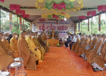 H.Gò Công Tây: Ban Trị sự kết hợp UB MTTQVN huyện tổ chức lễ cầu siêu di dời mộ phần tại nghĩa địa TT.Vĩnh Bình