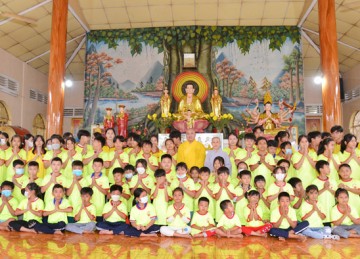 H.Cai Lậy: Buổi sinh hoạt định kỳ của các em Thanh Thiếu niên tại chùa Phước Hội