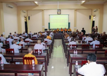 Tiền Giang: Trường Trung cấp Phật học tiếp phái đoàn Trường Đại học Mahachulalongkornrajavidyalaya (Thái Lan)