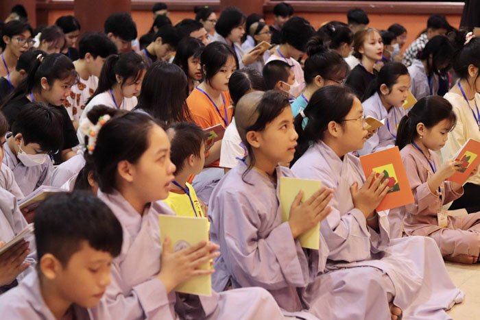 Ngân vang lời kinh “Hiếu Đạo” trong Khoá tu Mùa hè 2022 “Đạo Phật với Tuổi trẻ”  do Ban Hướng dẫn Phật tử tỉnh Tiền Giang tổ chức