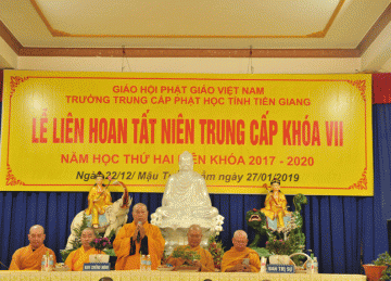 Tiền Giang: Ấm Áp Buổi Liên Hoan Tất Niên Tại Trường Trung Cấp Phật Học