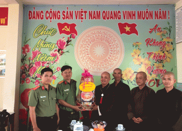H. Gò Công Đông: Ban Trị Sự Phật Giáo Chúc Tết Lãnh Đạo Ban Ngành Huyện.