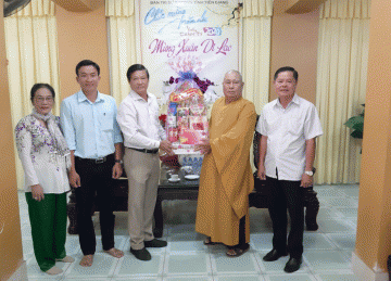 Tiền Giang: Ban Giám đốc Công an tỉnh chúc Tết chư Tôn đức Ban Trị sự Phật giáo nhân dịp Xuân Canh Tý