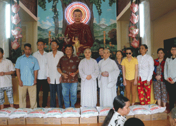 TX.Cai Lậy: Chùa Phật Bửu tổ chức Khóa tu cuối năm cho người khiếm thị và trao tặng 150 phần quà Tết
