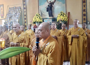 H.Gò Công Đông: Ban Trị sự Phật giáo huyện viếng tang lễ Thượng toạ Thích Thiện Kim
