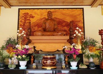 H. Tân Phước: Lễ An Vị Tôn Tượng Phật Hoàng Trần Nhân Tông Tại Thiền Viện Trúc Lâm Chánh Giác