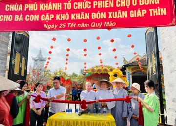H.Tân Phước: Chùa Phú Khánh tổ chức “Phiên chợ 0 đồng” hỗ trợ bà con nghèo đón Tết Giáp Thìn