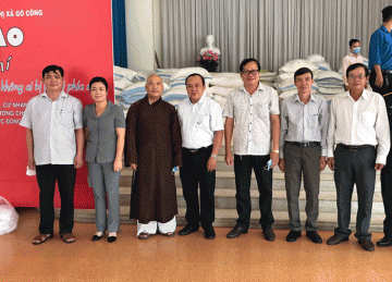 TX.Gò Công: Ban Trị sự Phật giáo ủng hộ 5 tấn gạo cho quỹ phòng, chống dịch bệnh Covid-19
