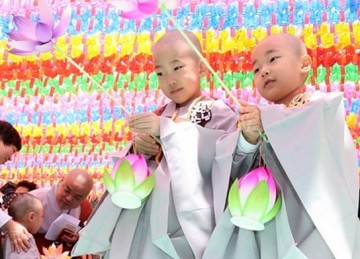 Hàn Quốc: Hàng trăm nghìn người diễu hành mừng ngày Phật Đản