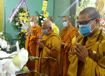 Tiền Giang: Ban Trị sự Phật giáo tỉnh viếng Tang lễ Ni trưởng Thích Nữ Như Bình