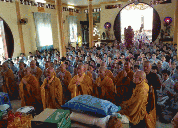 Tiền Giang: Phật Giáo Huyện Gò Công Đông và Tân Phú Đông Tổ Chức Thăm Viếng Các Trường Hạ