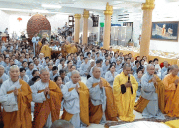 Tiền Giang: Ban Trị Sự Phật giáo Huyện Và Thị Xã Cai Lậy Tổ Chức Thăm Viếng Các Trường Hạ