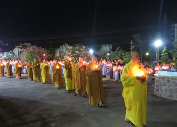 TIỀN GIANG: Đêm Hội Hoa Đăng Vía Đức Phật A Di Đà