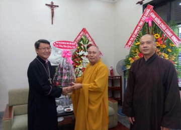 TIỀN GIANG: Thường Trực Ban Trị Sự Phật Giáo Tỉnh Chúc Mừng Lễ Giáng Sinh