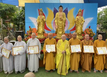 H.Châu Thành: Phật giáo huyện tổng kết Phật sự năm 2020, lễ Vía Phật A Di Đà và tặng 500 phần quà từ thiện