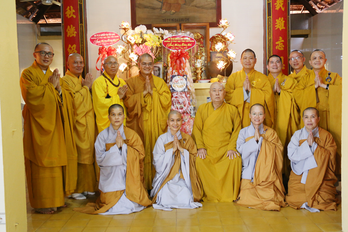 Tiền Giang: Ban Giáo dục Phật giáo đảnh lễ Chúc Tết đến chư Tôn đức Giáo phẩm