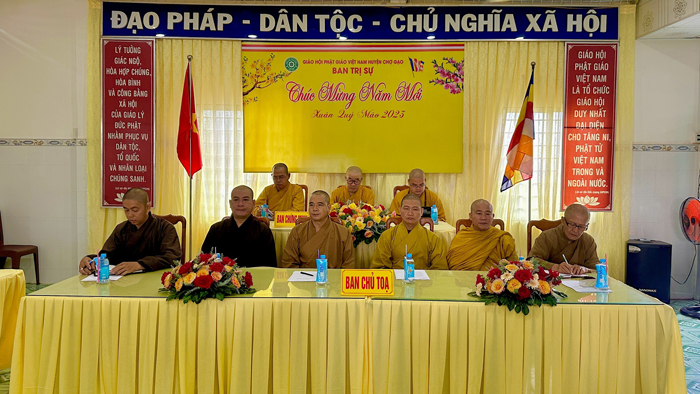 Tiền Giang: Thường trực Ban Trị sự Phật giáo tỉnh tham dự Bố tát và họp lệ tại huyện Chợ Gạo