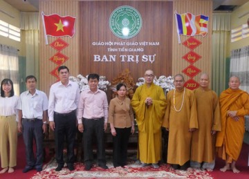 Tiền Giang: Đoàn ban Tôn giáo chúc Tết chư tôn Giáo phẩm BTS Phật giáo tỉnh và Trường Trung cấp Phật học
