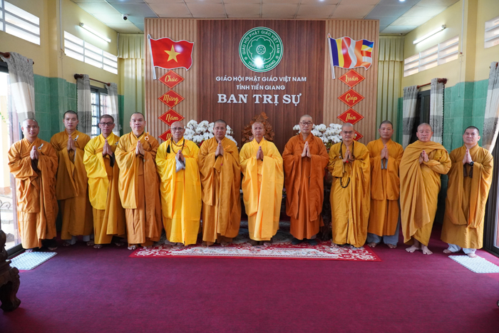 Tiền Giang: Ban Trị sự Phật giáo huyện Tân Phước, Chợ Gạo, Gò Công Tây và các ban ngành chúc Tết đến Thượng tọa Thích Quảng Lộc