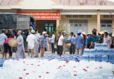 Tiền Giang: Ban Từ thiện Xã hội Phật giáo tỉnh trao 2900 bình nước lọc đến người dân huyện Gò Công Đông