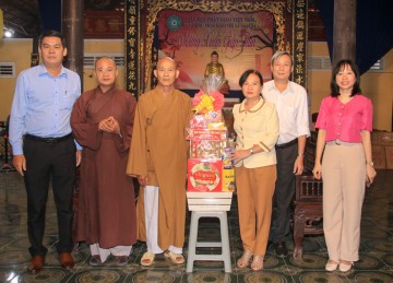 TX.Cai Lậy: Các ban ngành tỉnh và thị xã chúc Tết Ban Trị sự Phật giáo thị xã Cai Lậy