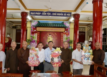 H.Gò Công Tây: Lãnh đạo chính quyền các cấp chúc Xuân Giáp Thìn tới BTS Phật giáo huyện