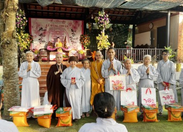 H.Châu Thành: Chùa Tân Long tổ chức Tất niên đạo tràng và tặng quà Tết Giáp Thìn