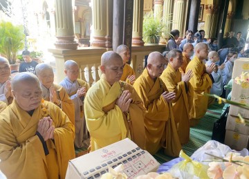 Tiền Giang: Ban Trị Sự Phật giáo huyện Châu Thành tổ chức cúng dường các trường hạ trong tỉnh mùa an cư PL.2567 