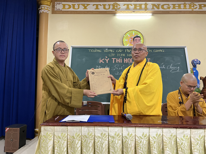 Tiền Giang: Trường Trung cấp Phật học khai mạc thi học kỳ 1 năm thứ nhất khóa IX