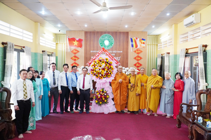 Tiền Giang: Lãnh đạo Tỉnh ủy và các ban ngành chúc tết Ban Trị sự Phật giáo nhân dịp xuân Giáp Thìn 2024