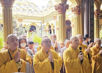 TX.Gò Công: Ban Trị sự Phật giáo thị xã tổ chức thăm và cúng dường Trường hạ PL.2567