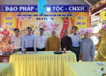H.Tân Phú Đông: Ban Trị sự Phật giáo huyện đón tiếp lãnh đạo các Ban Ngành Chính quyền các cấp chúc Xuân Giáp Thìn 2024