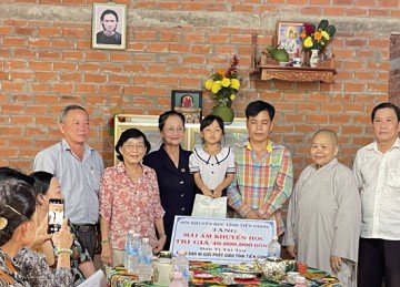 Tiền Giang: Phân ban Ni giới bàn giao Mái ấm Khuyến học tại xã Bình Trưng, huyện Châu Thành